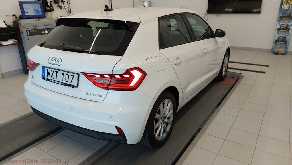 Audi Proline, parkeringssensor bak, adaptive cruise control A1 SPORTBACK 30 TFSI photo