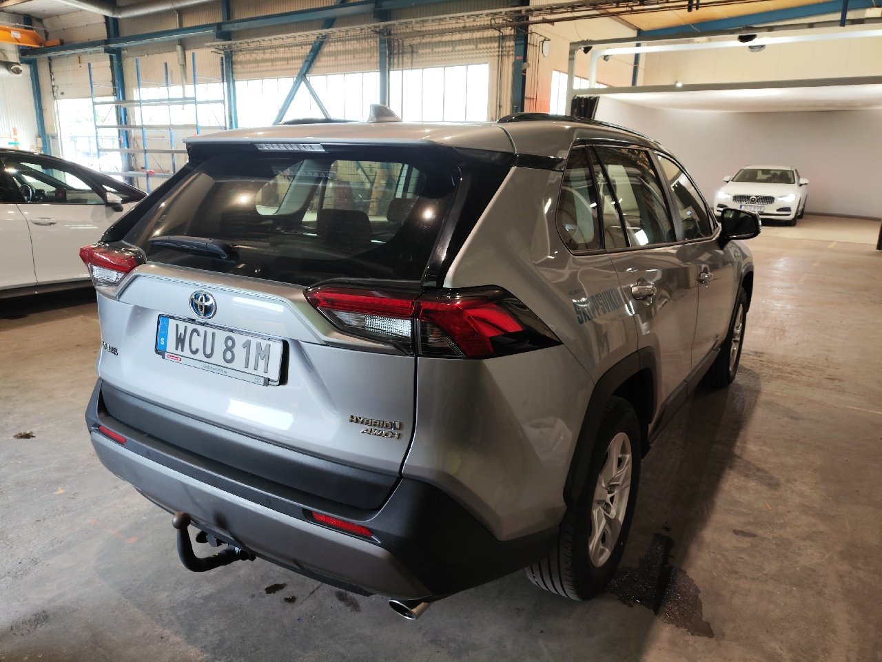 Toyota Silver Metallic, Komfortpkt,Drag, GO NAV RAV4 2,5 ELHYBRID E-CVT (AUT) AWD-I ACTIVE photo