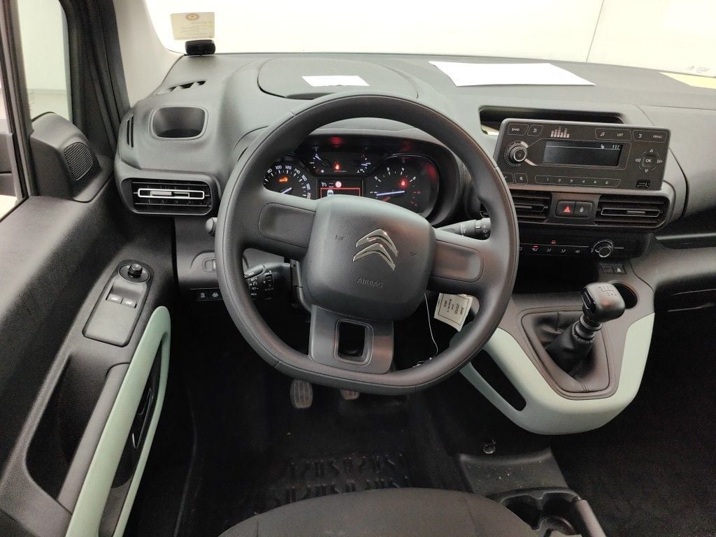 Citroën Berlingo Multispace 1.2 PureTech 110 MAN6 S&S Live M 5d photo
