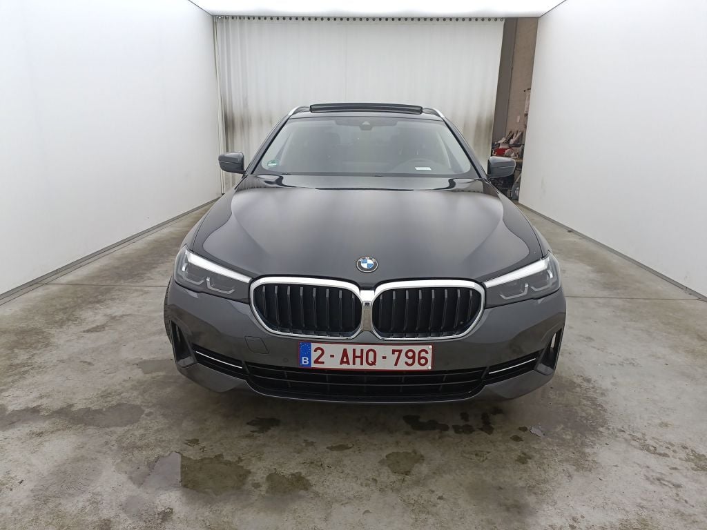 BMW 5 Reeks Touring 518d Aut. (100 kW) 5d photo