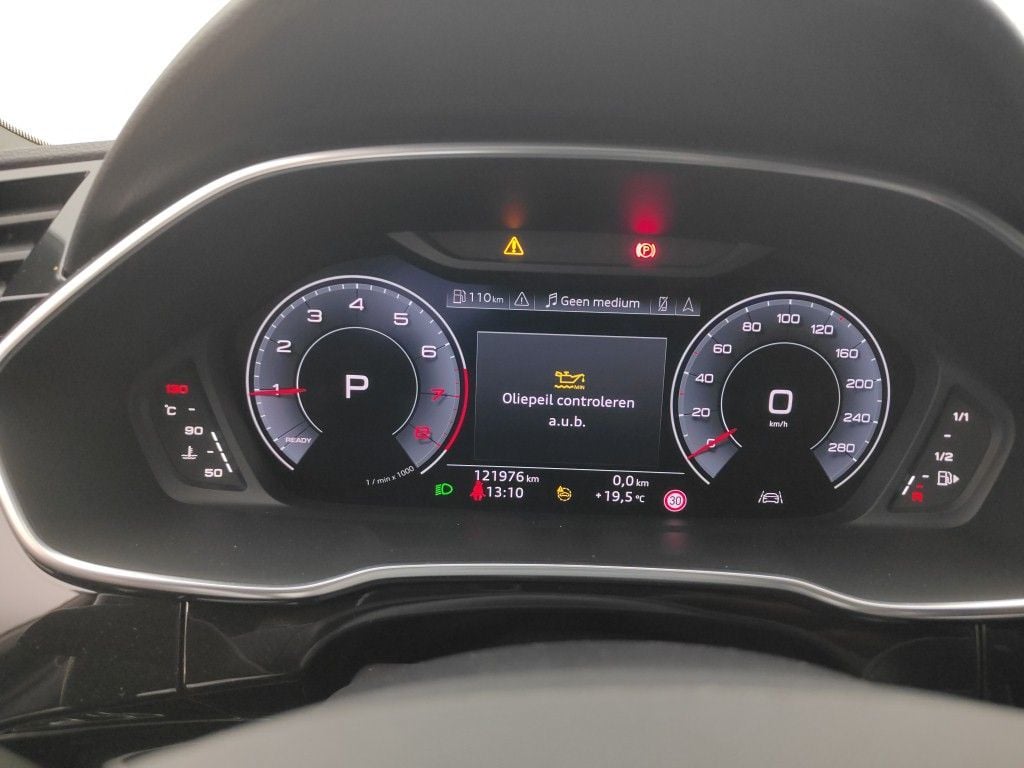Audi Q3 35 TFSI S tronic S line Business Edition 5d photo