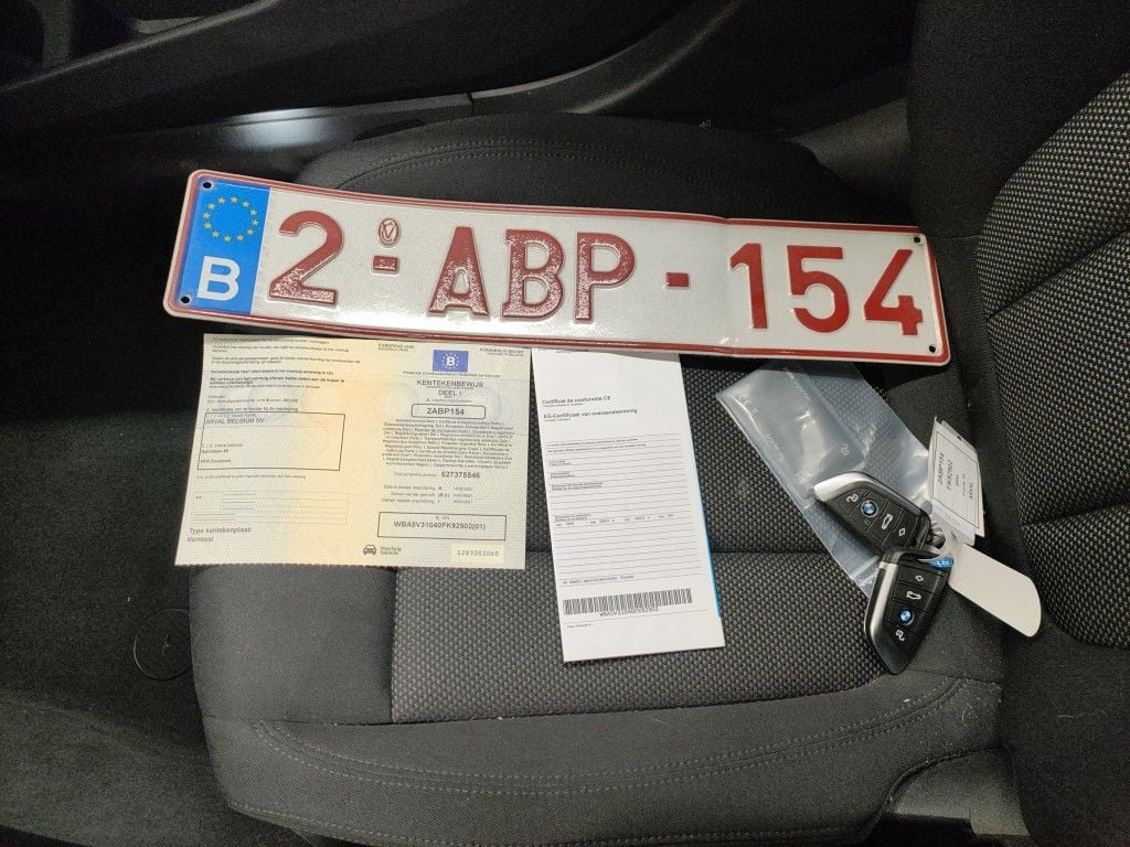 BMW 3 Reeks Berline 318dA (100 kW) 4d photo