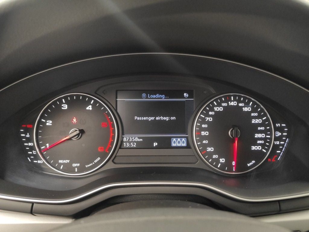 Audi A4 Avant 2.0 30 TDi 90kW S tronic Business Ed 5d photo