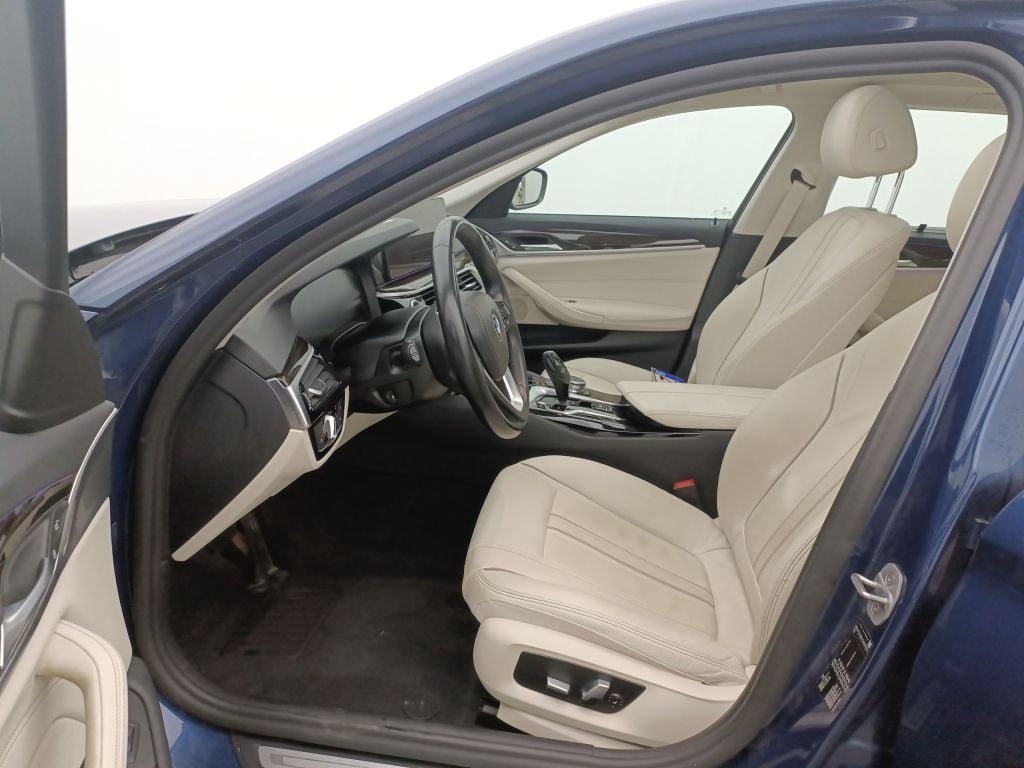 BMW 5 Reeks Touring 520d Aut. (120 kW) 5d photo