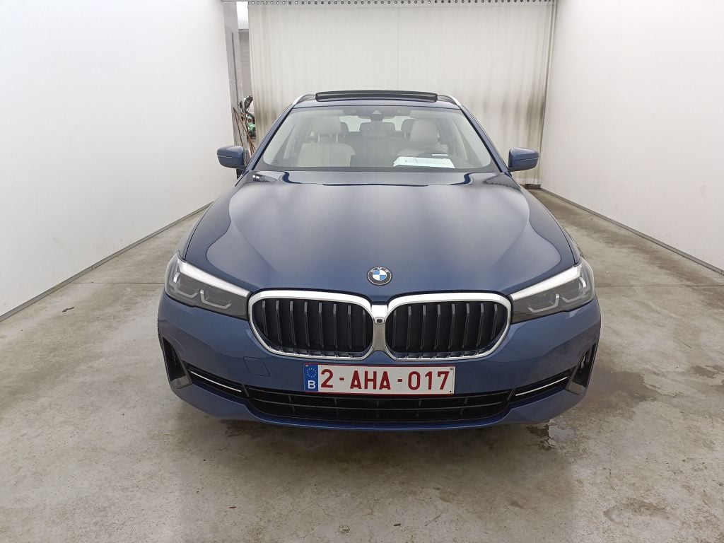BMW 5 Reeks Touring 520d Aut. (120 kW) 5d photo
