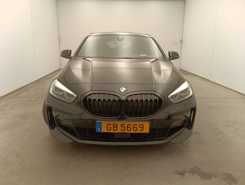 BMW 1 HATCH - 2019 118iA 140 OPF (EU6d-TEMP) 5d photo