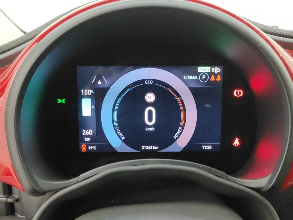 FIAT E-500 42 kWh 118hp Red 3d photo