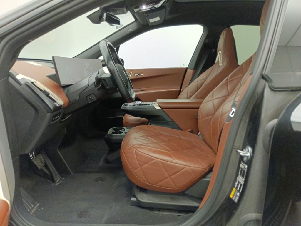 BMW iX xDrive50 5d photo
