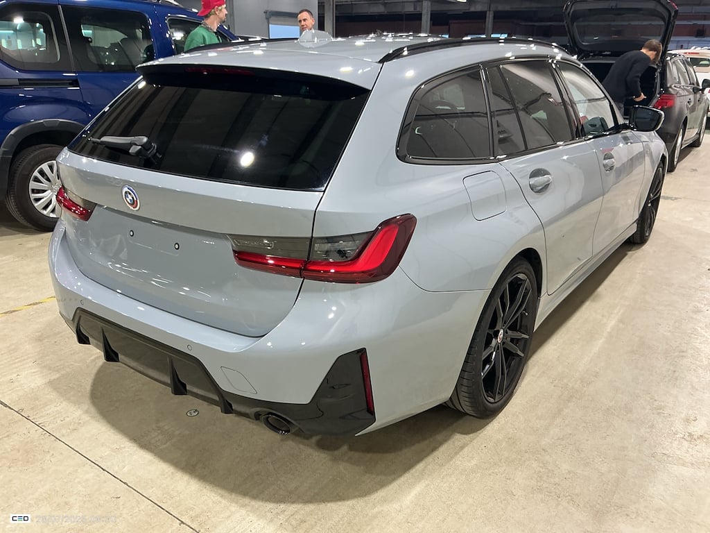 BMW 3 SERIES TOURING 2.0 318IA (115KW) TOURING M sports Pack Pro photo