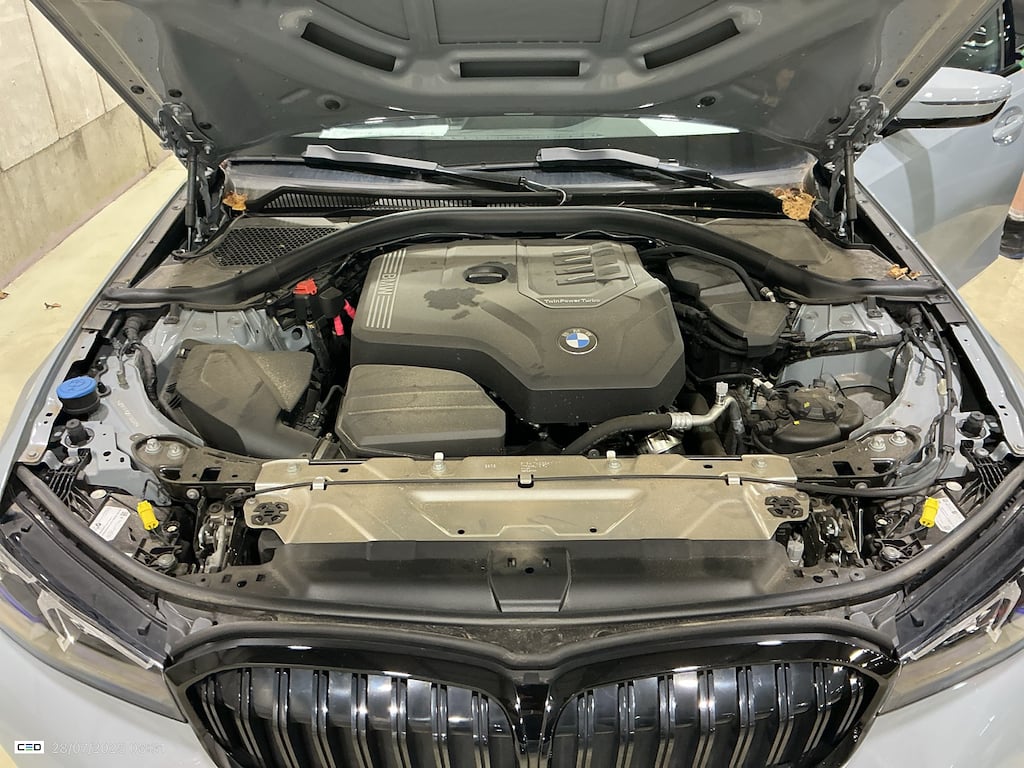 BMW 3 SERIES TOURING 2.0 318IA (115KW) TOURING M sports Pack Pro photo