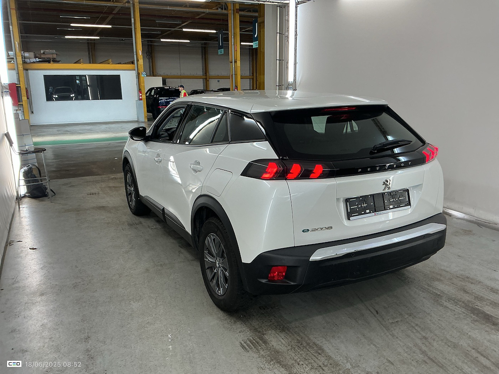 PEUGEOT 2008 BEV 50KWH ELECTRIQUE AUTO ACTIVE photo