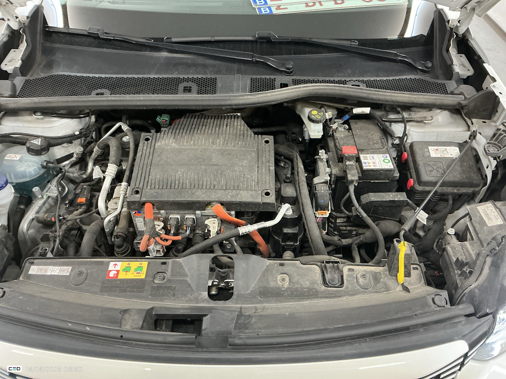 PEUGEOT 2008 BEV 50KWH ELECTRIQUE AUTO ACTIVE photo