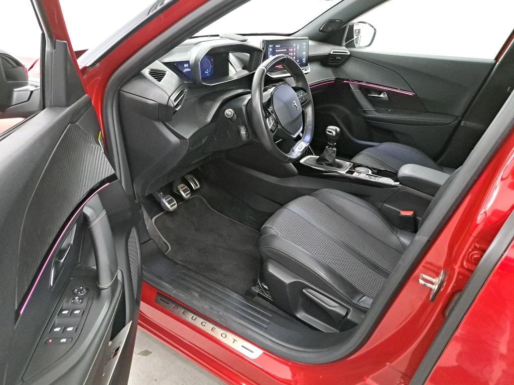 PEUGEOT 2008 DIESEL - 2020 1.5 BlueHDi GT Line S&S Drive Assist photo