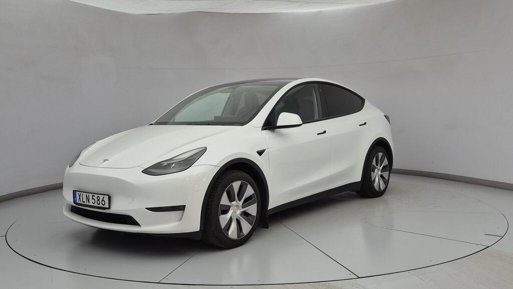 Tesla Dragkrok, dator med självkörningsförmåga 3 MODEL Y LONG RANGE AWD