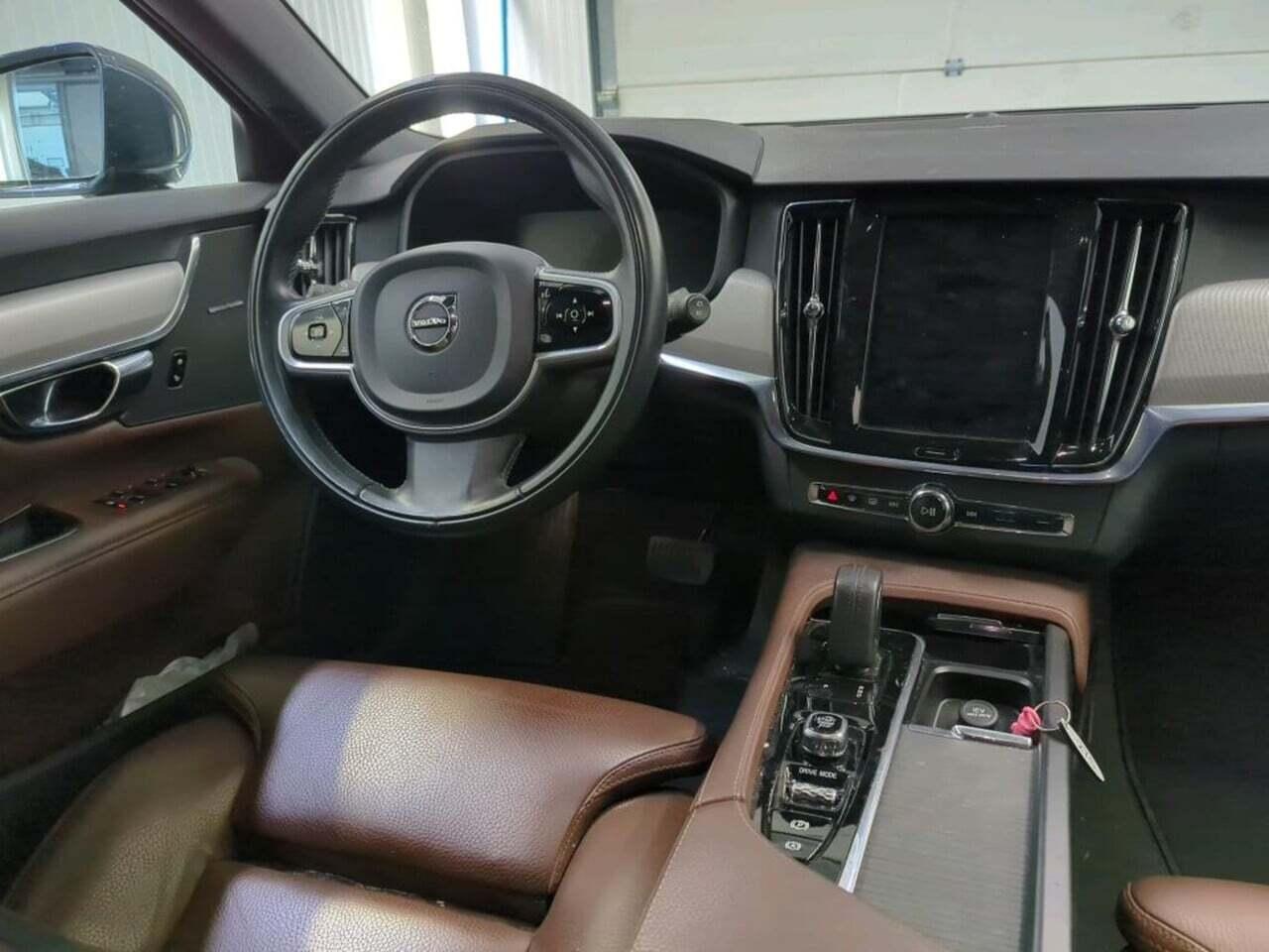 VOLVO V90 2.0 B4 Business Pro photo