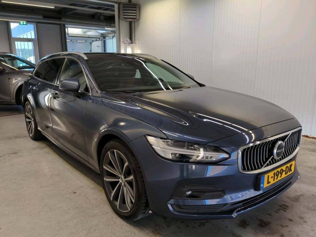 VOLVO V90 2.0 B4 Business Pro photo