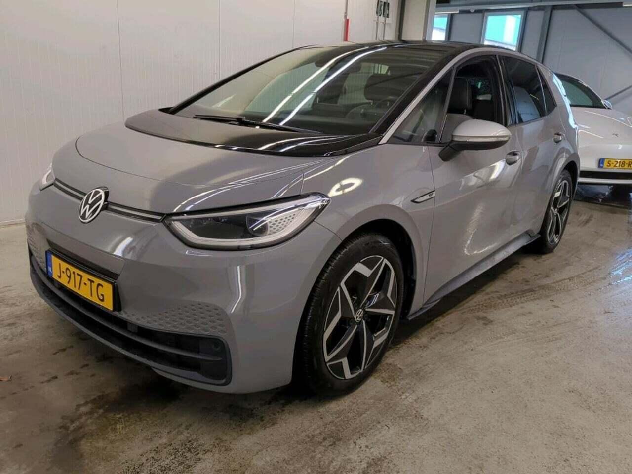 VOLKSWAGEN ID.3 First Plus 58 kWh