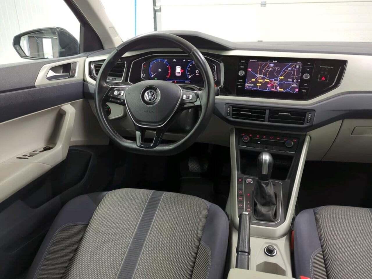 VOLKSWAGEN POLO 1.0 TSI Highl.BnsR photo