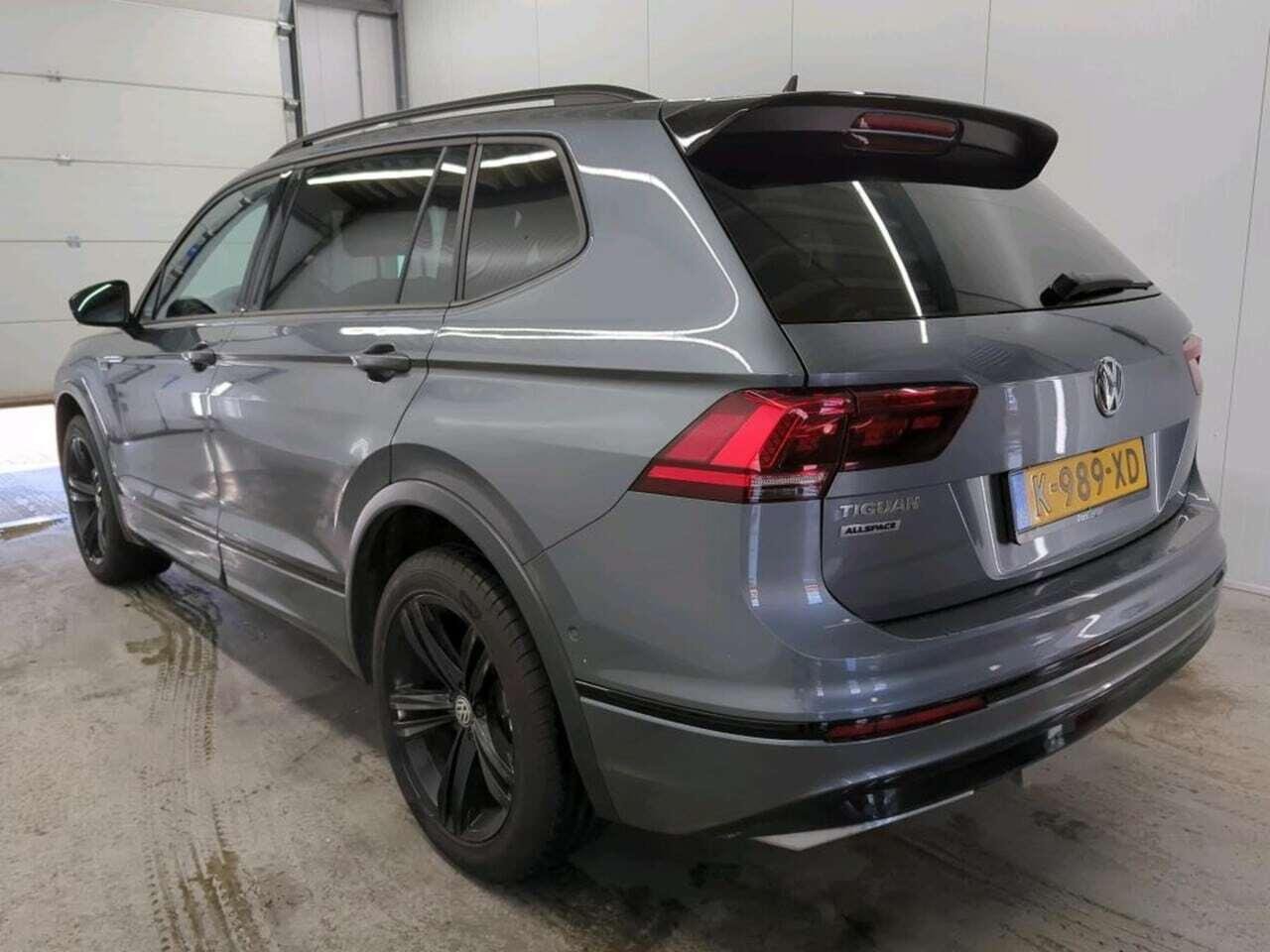 VOLKSWAGEN Tiguan Allspace 1.5 TSI HL Bus. R. photo