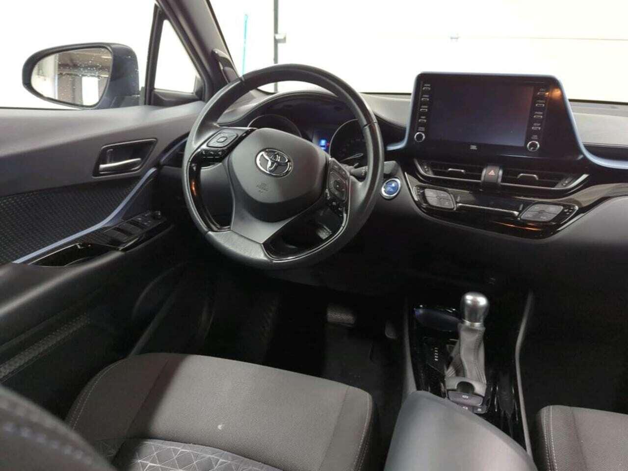 TOYOTA C-HR 1.8 Hybrid Bns Plus photo