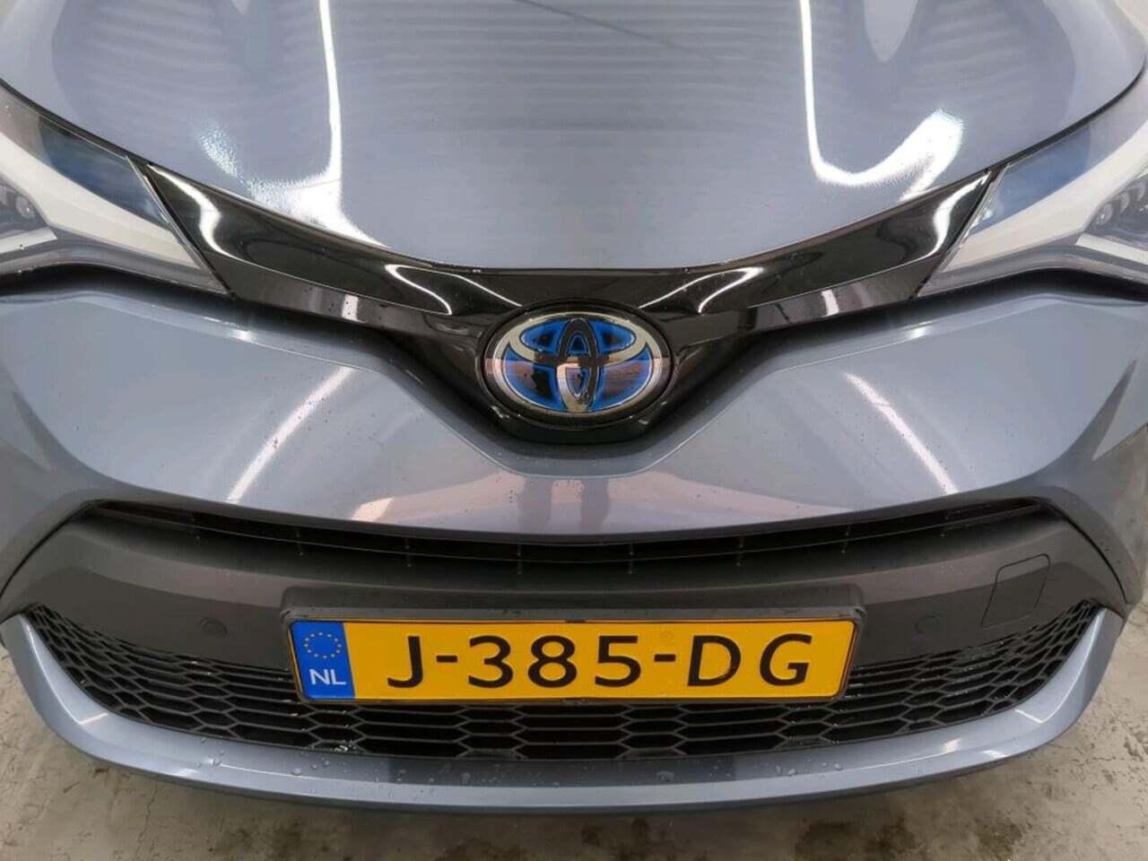TOYOTA C-HR 1.8 Hybrid Bns Plus photo
