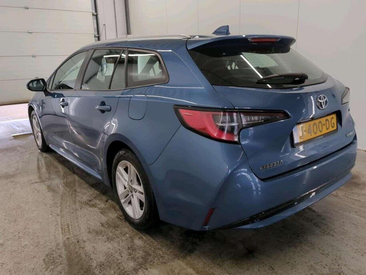 TOYOTA Corolla Touring Sports 1.8 Hybrid Business photo