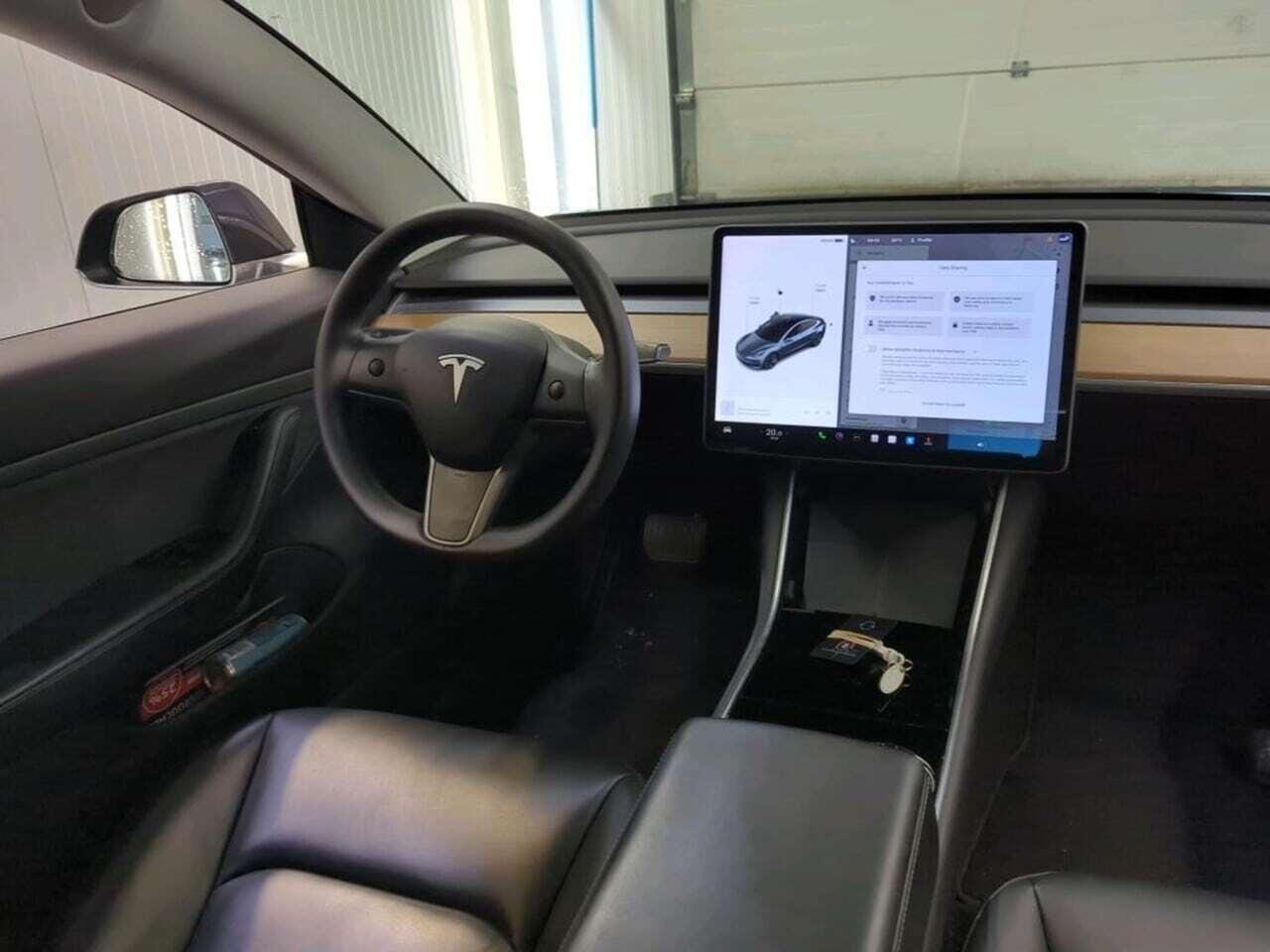 Tesla Model 3 Stnd.RWD Plus 60 kWh photo