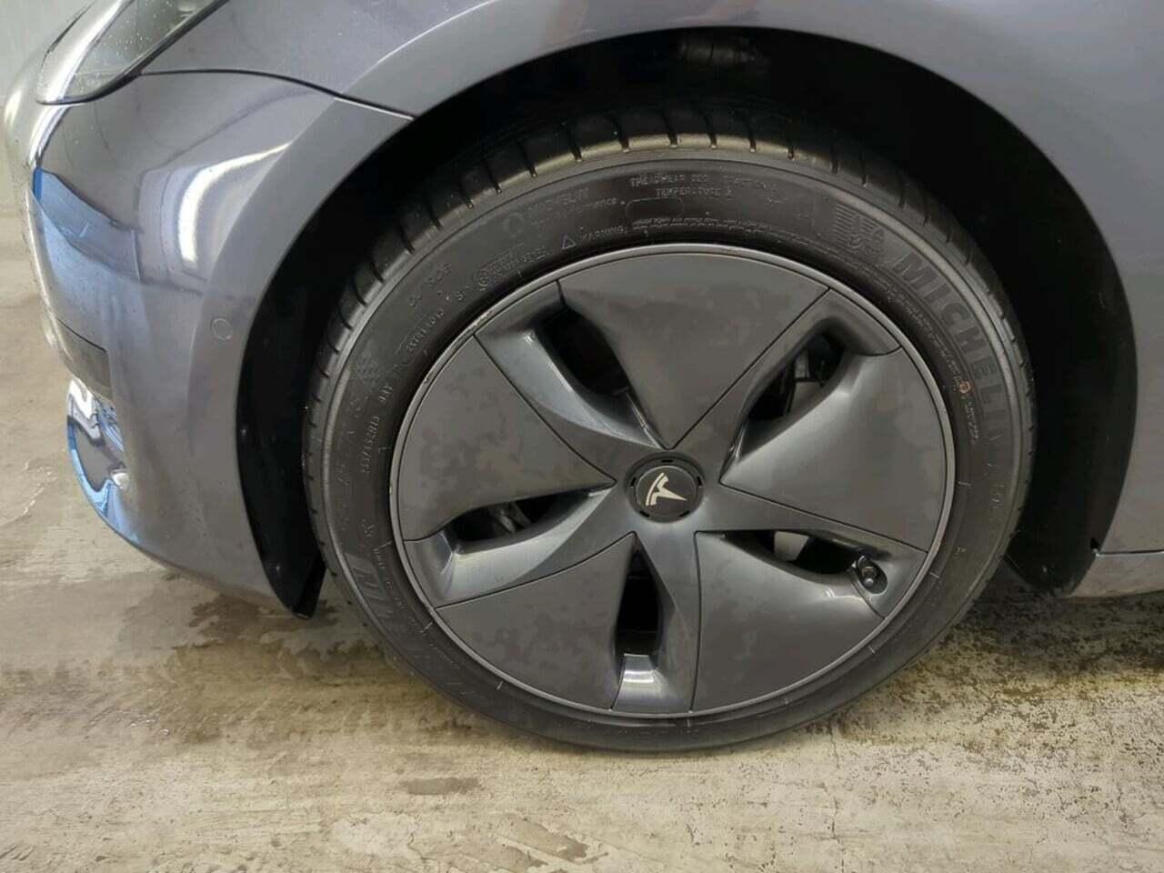 Tesla Model 3 Stnd.RWD Plus 60 kWh photo