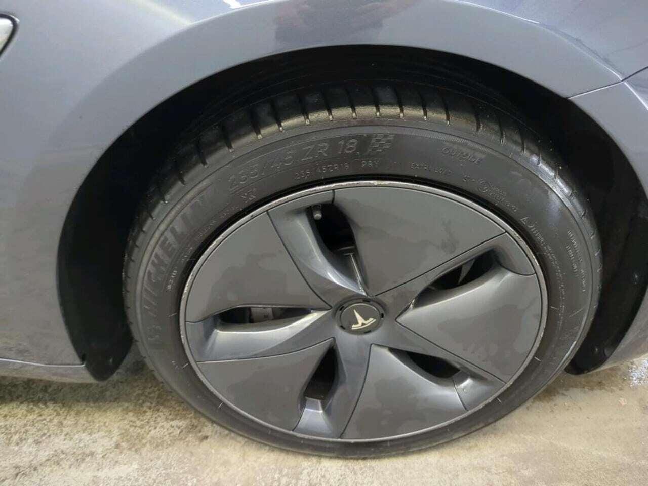 Tesla Model 3 Stnd.RWD Plus 60 kWh photo