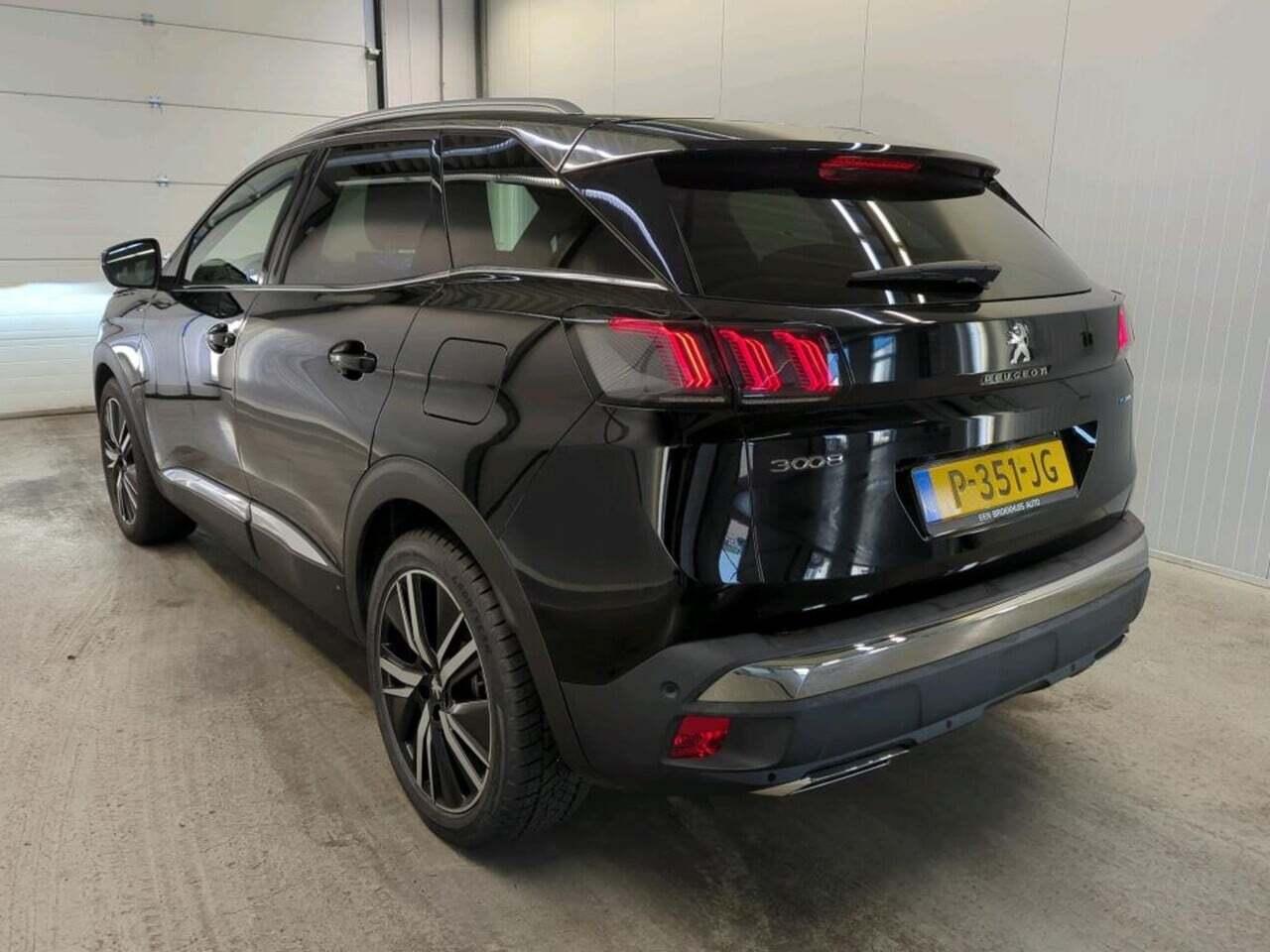 PEUGEOT 3008 1.6 HYbrid GT P.Bns photo