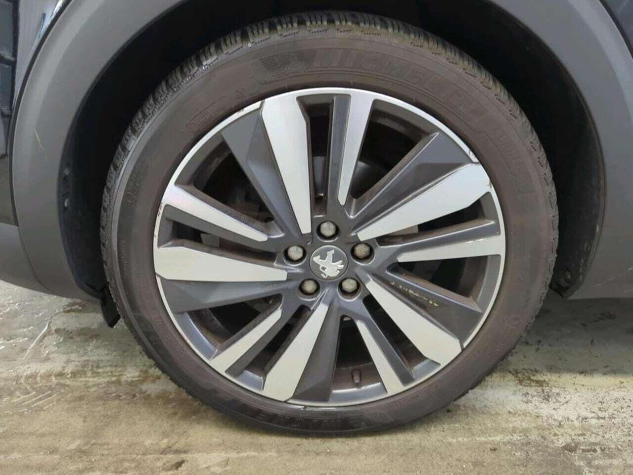 PEUGEOT 3008 1.6 PureT. Allure photo