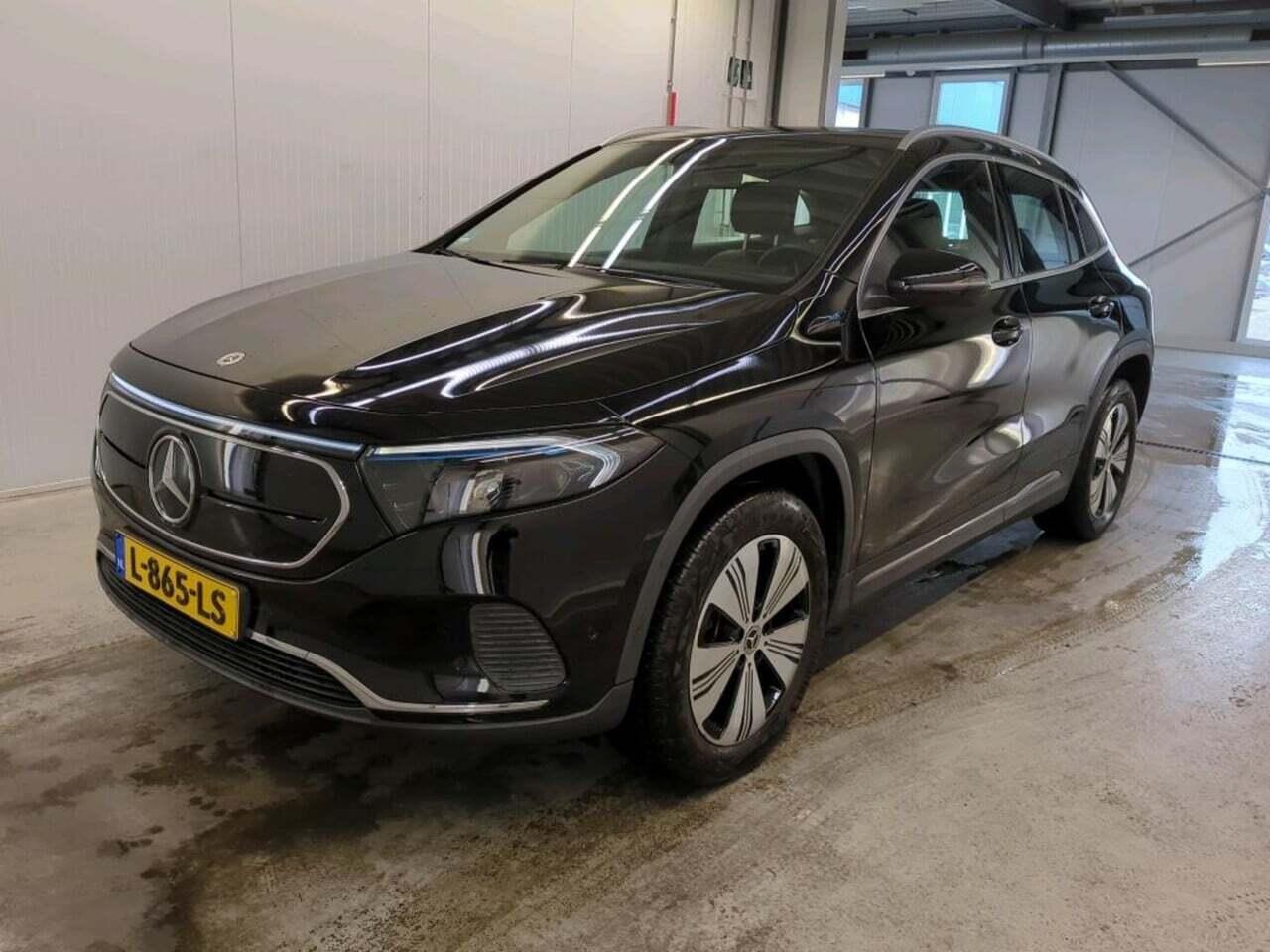 MERCEDES-BENZ EQA 250 Bns Sol. Lux