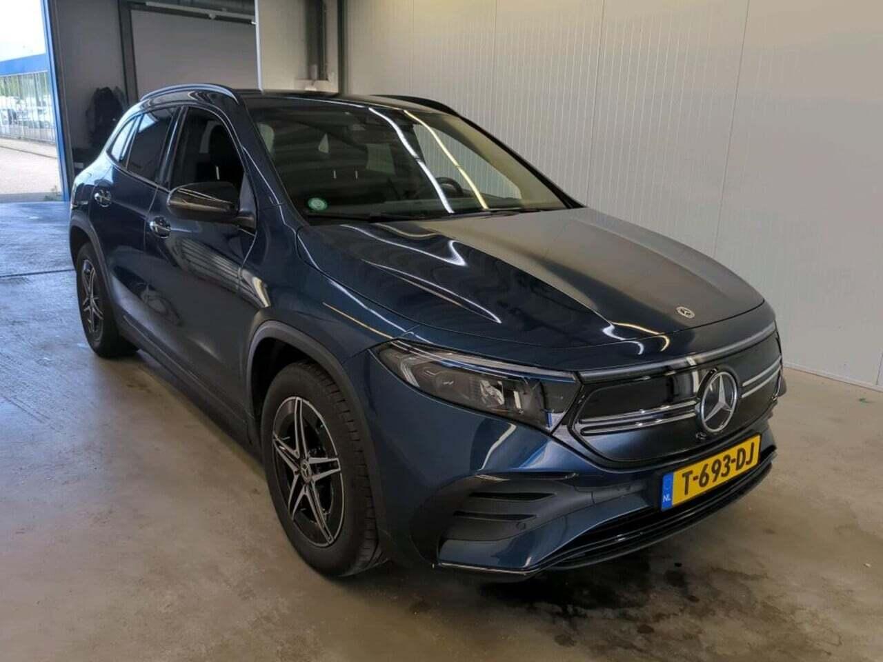 MERCEDES-BENZ EQA 250 AMG Line 67 kWh photo