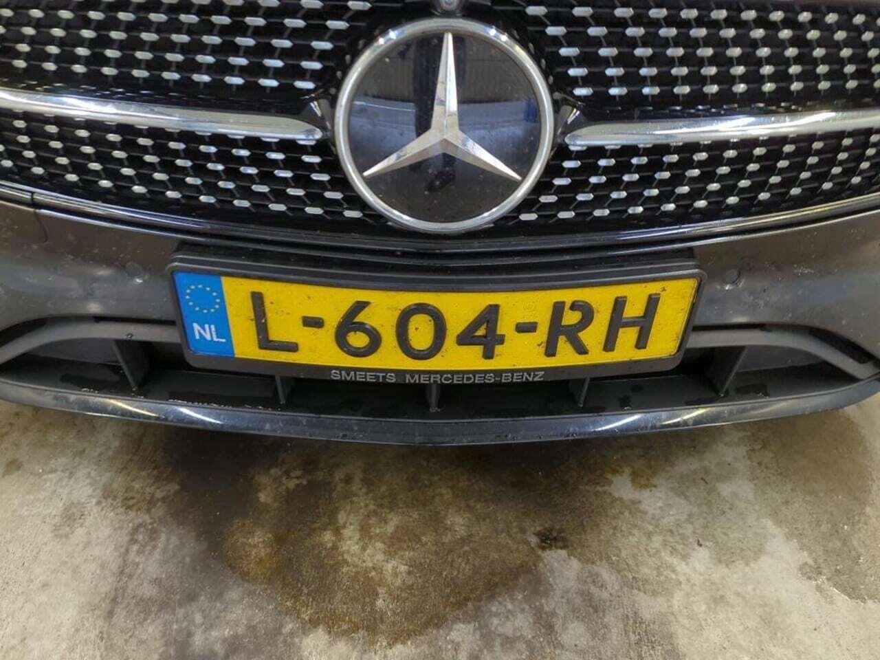 MERCEDES-BENZ E-klasse Estate 300 e AMG L. photo