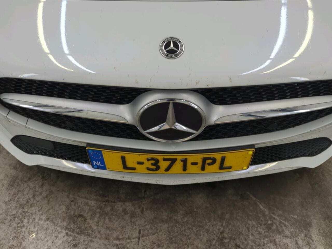 MERCEDES-BENZ CLA-klasse 180 photo