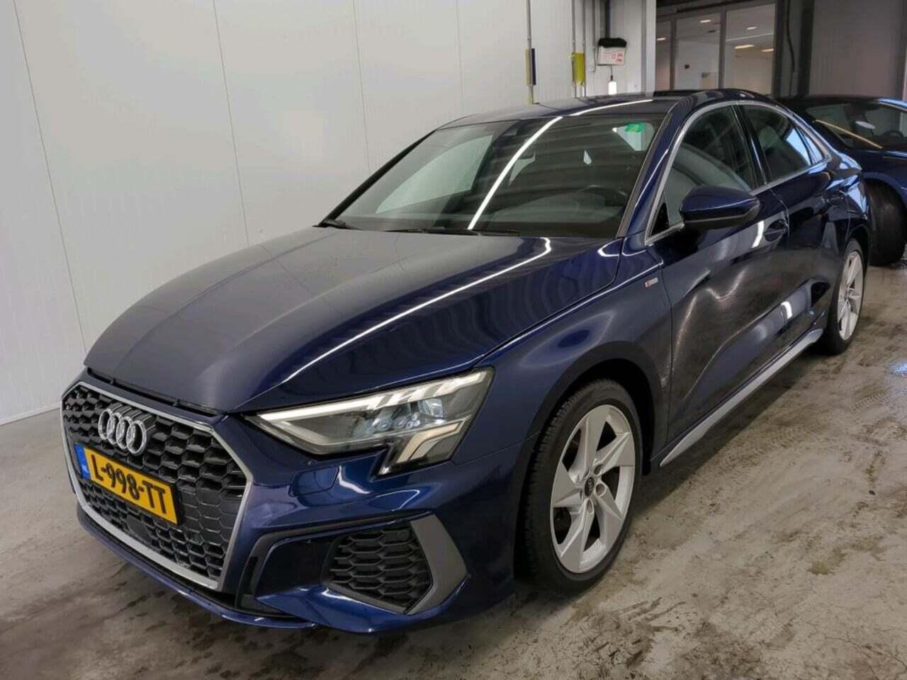 AUDI A3 Limousine 30 TFSI S edition
