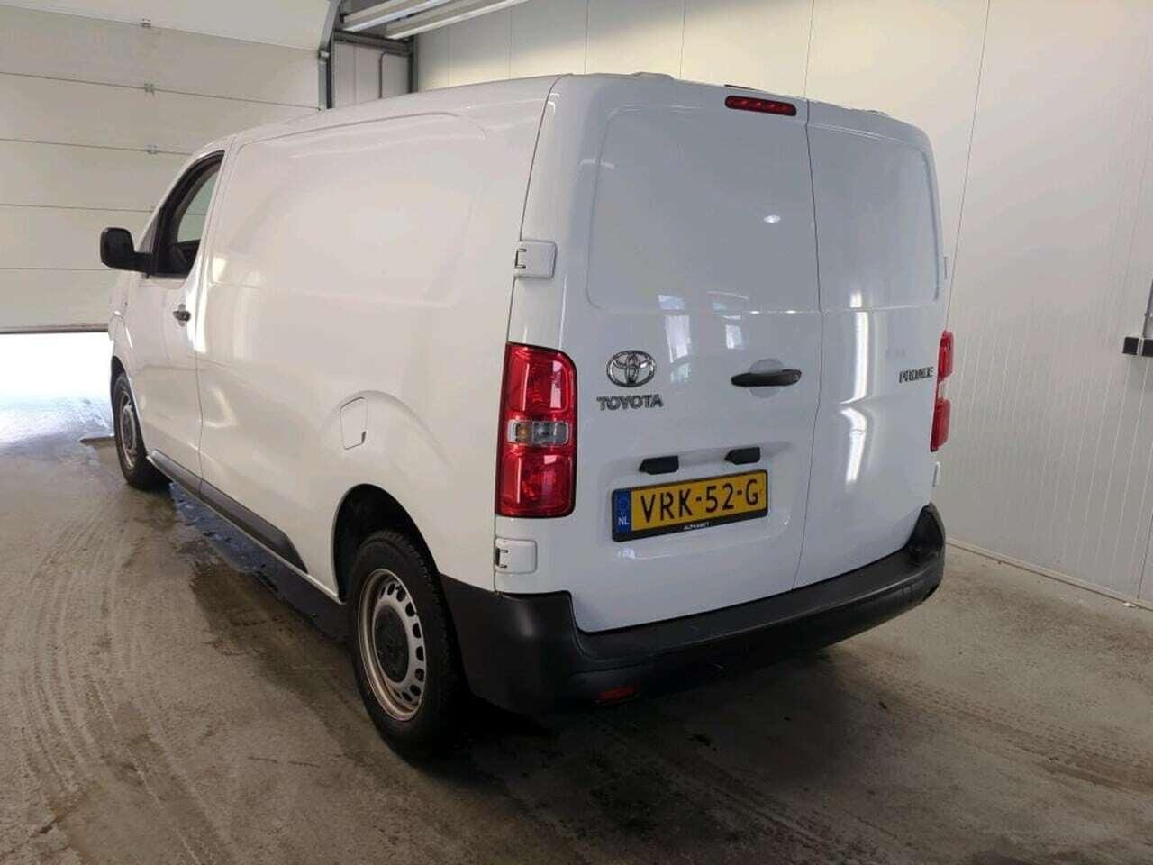 TOYOTA ProAce Worker 2.0 D-4D Live photo