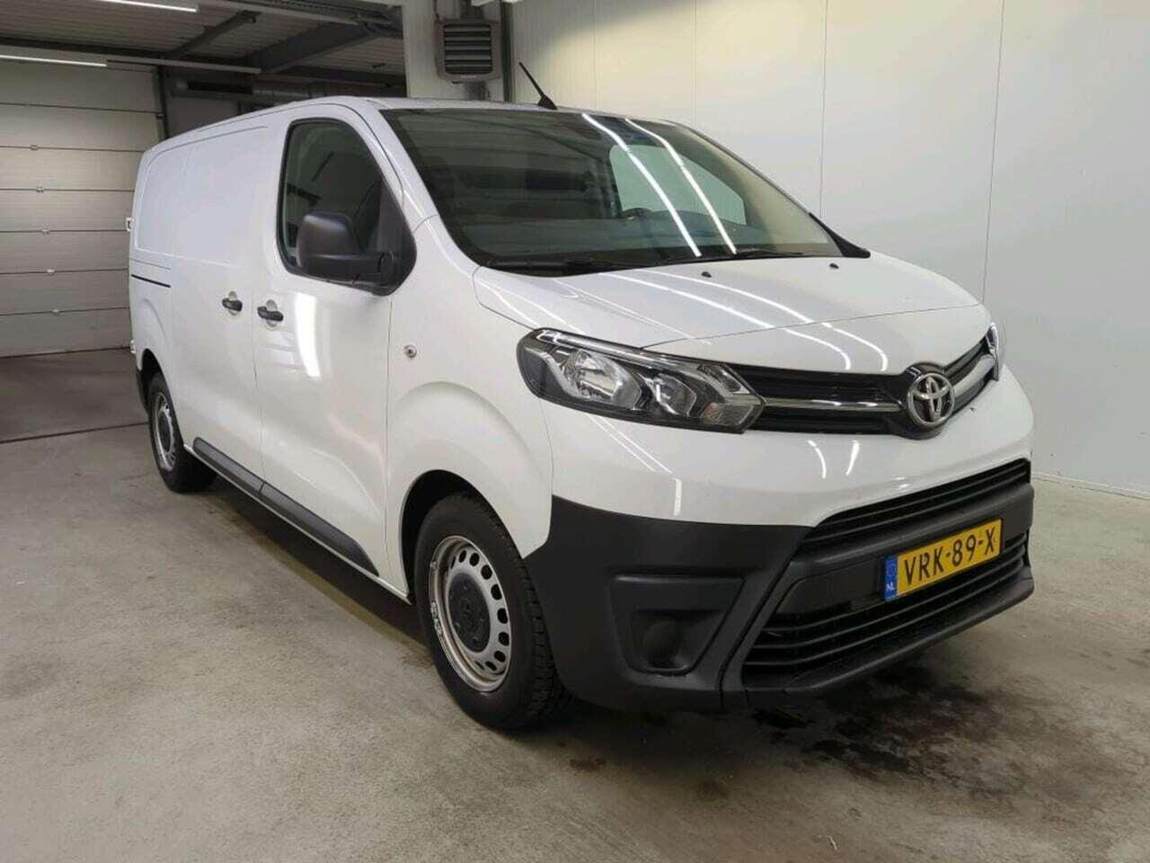 TOYOTA ProAce Worker 2.0 D-4D Live photo