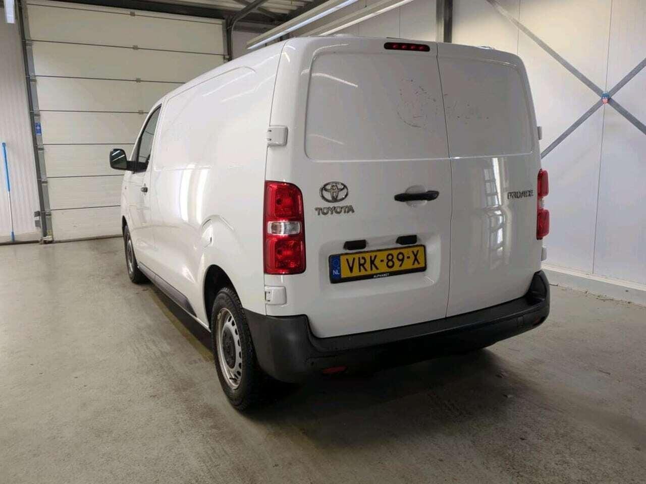 TOYOTA ProAce Worker 2.0 D-4D Live photo