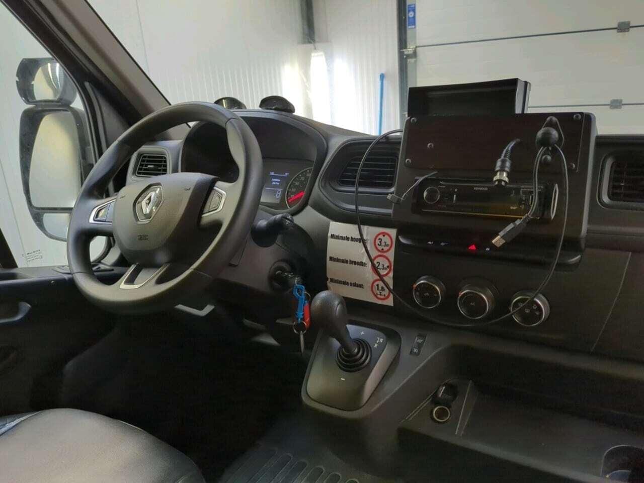 RENAULT Master T35 2.3 dCi L3 photo