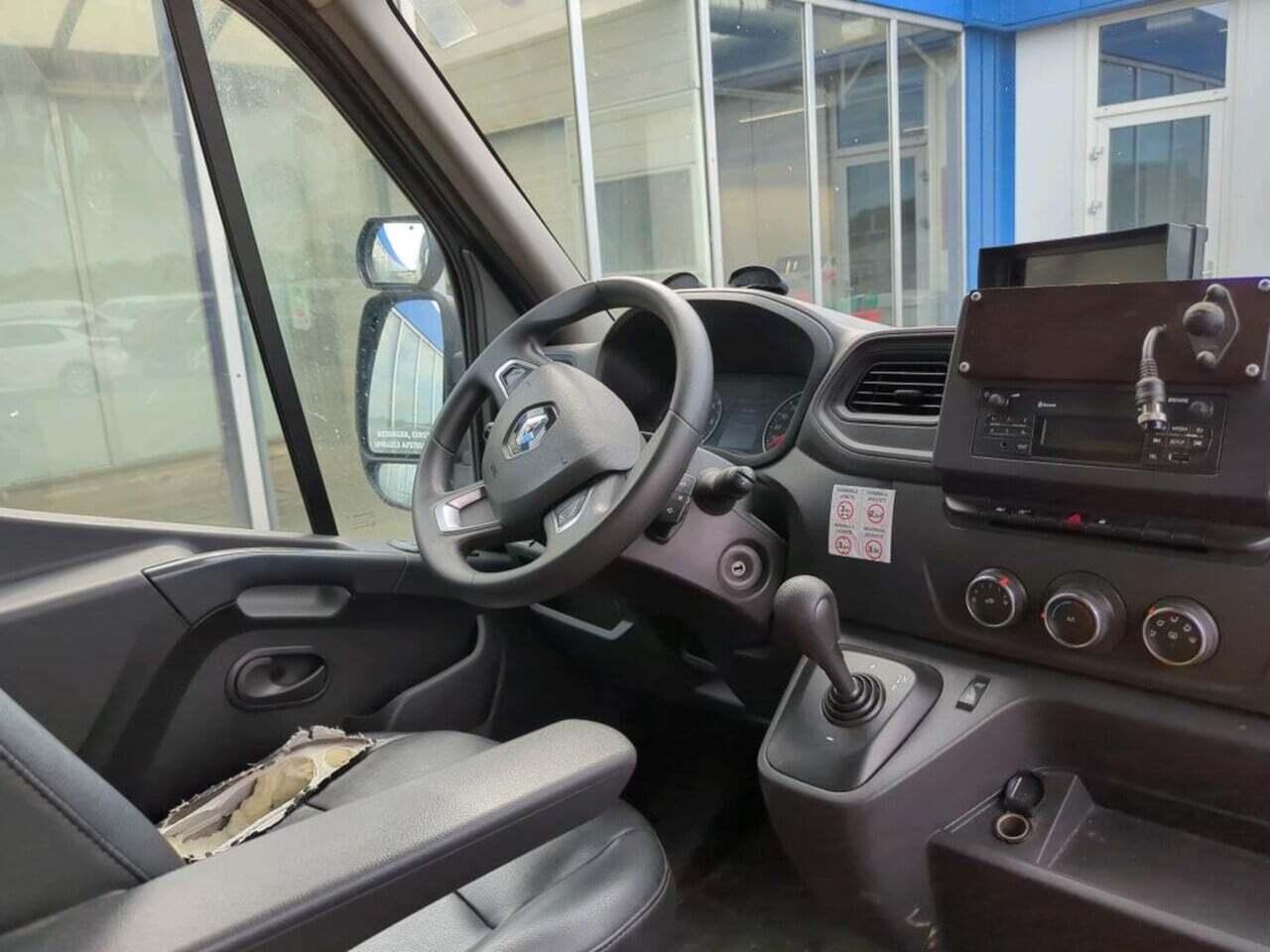 RENAULT Master T35 2.3 dCi L3 photo