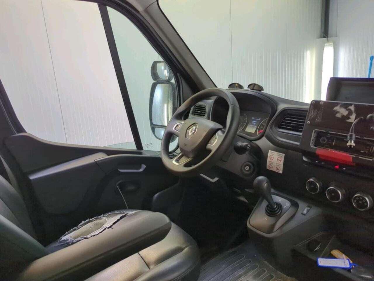 RENAULT Master T35 2.3 dCi L3 photo