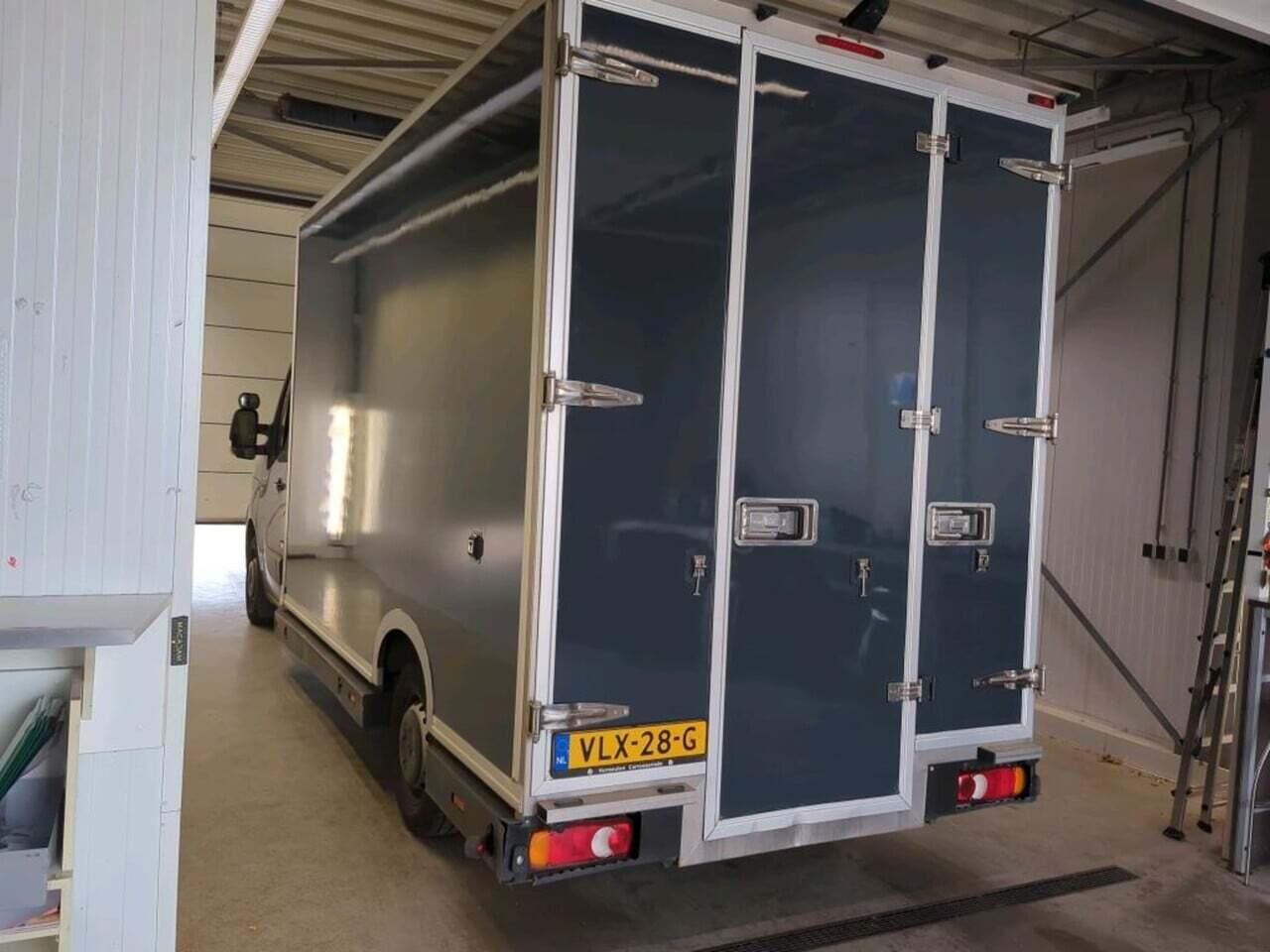RENAULT Master T35 2.3 dCi L3 photo