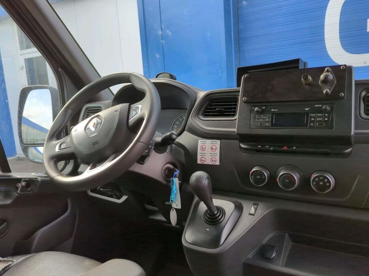 RENAULT Master T35 2.3 dCi L3 photo