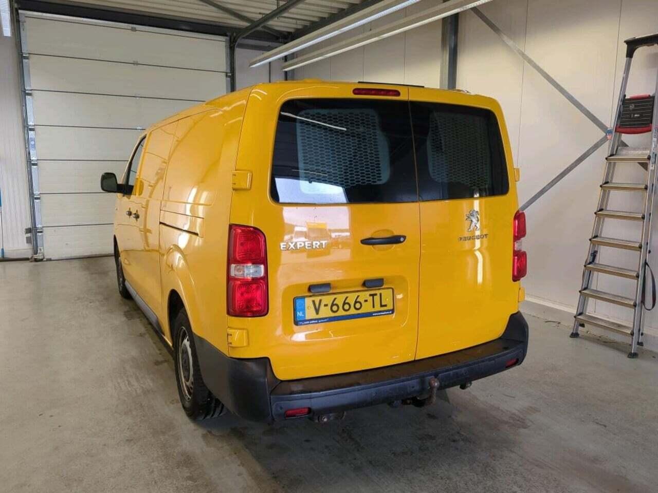 PEUGEOT Expert 231L2.0BlueHDI120Pre photo