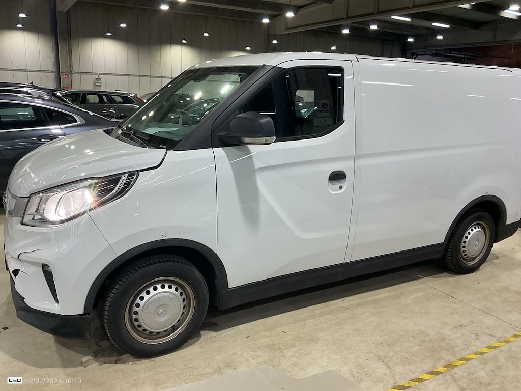 MAXUS EDELIVER 3 BEV 35KWH AUTO SWB photo