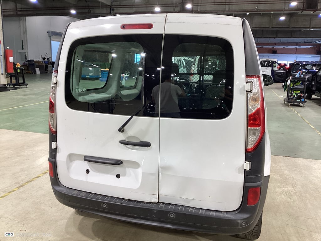 RENAULT KANGOO EXPRESS MAXI DIESEL Lot 1.3 RENAULT KANGOO EXPRESS Maxi 1.5 dCi Blue Confort photo