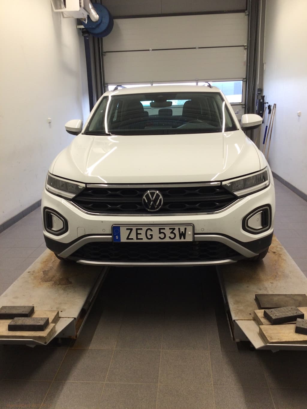 Vw Dragpaket, parkeringsvärmare fjärrstyrd, we connect plus T-ROC 1.5 TSI ACT OPF photo