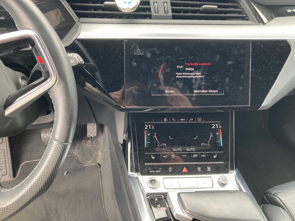 AUDI e-tron Audi e-tron  S line 55 quattro 300,00 kW photo