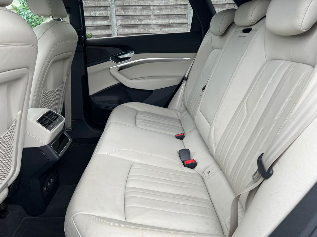 AUDI e-tron Audi e-tron  advanced 55 quattro 265 kW photo